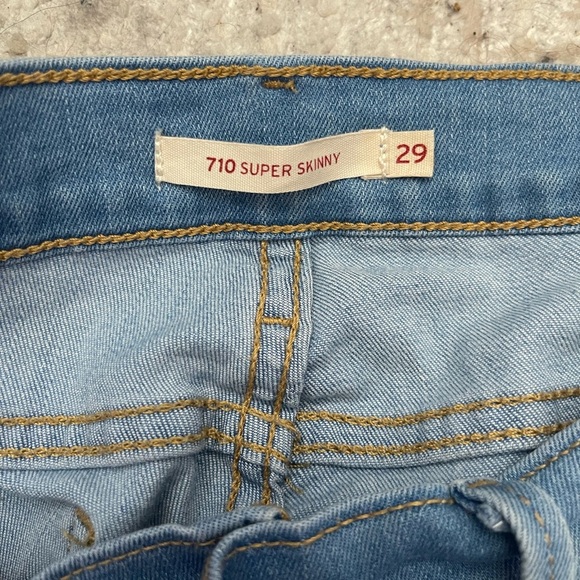 Levi’s 711 skinny Distressed Jeans - Picture 2 of 4